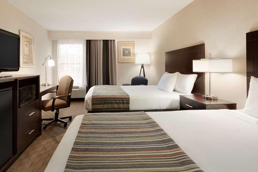 Spark By Hilton Spring Lake Fayetteville Room photo